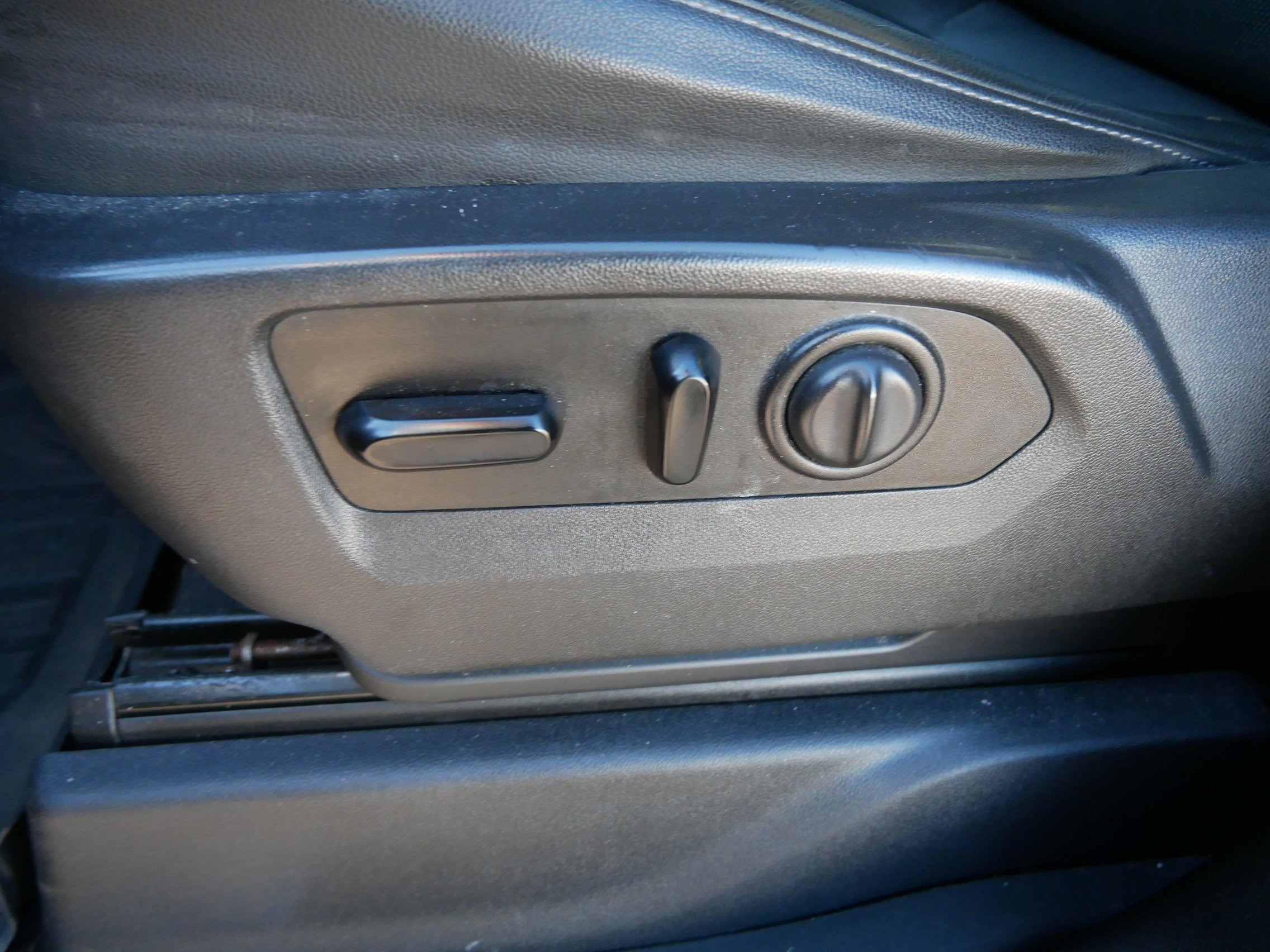 Used 2019 GMC Sierra 1500 SLT w/ SLT Premium Plus Package image 25