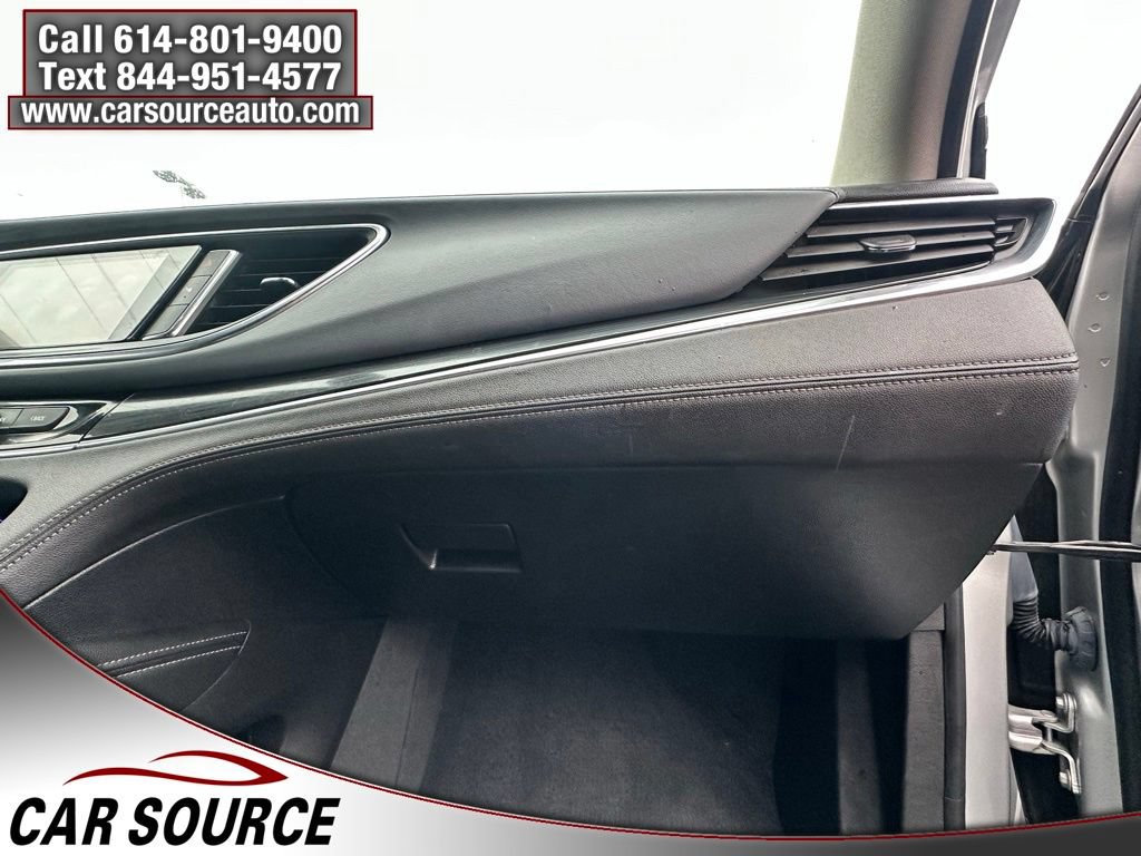 Used 2019 Buick Enclave Essence AWD/4WD image 28