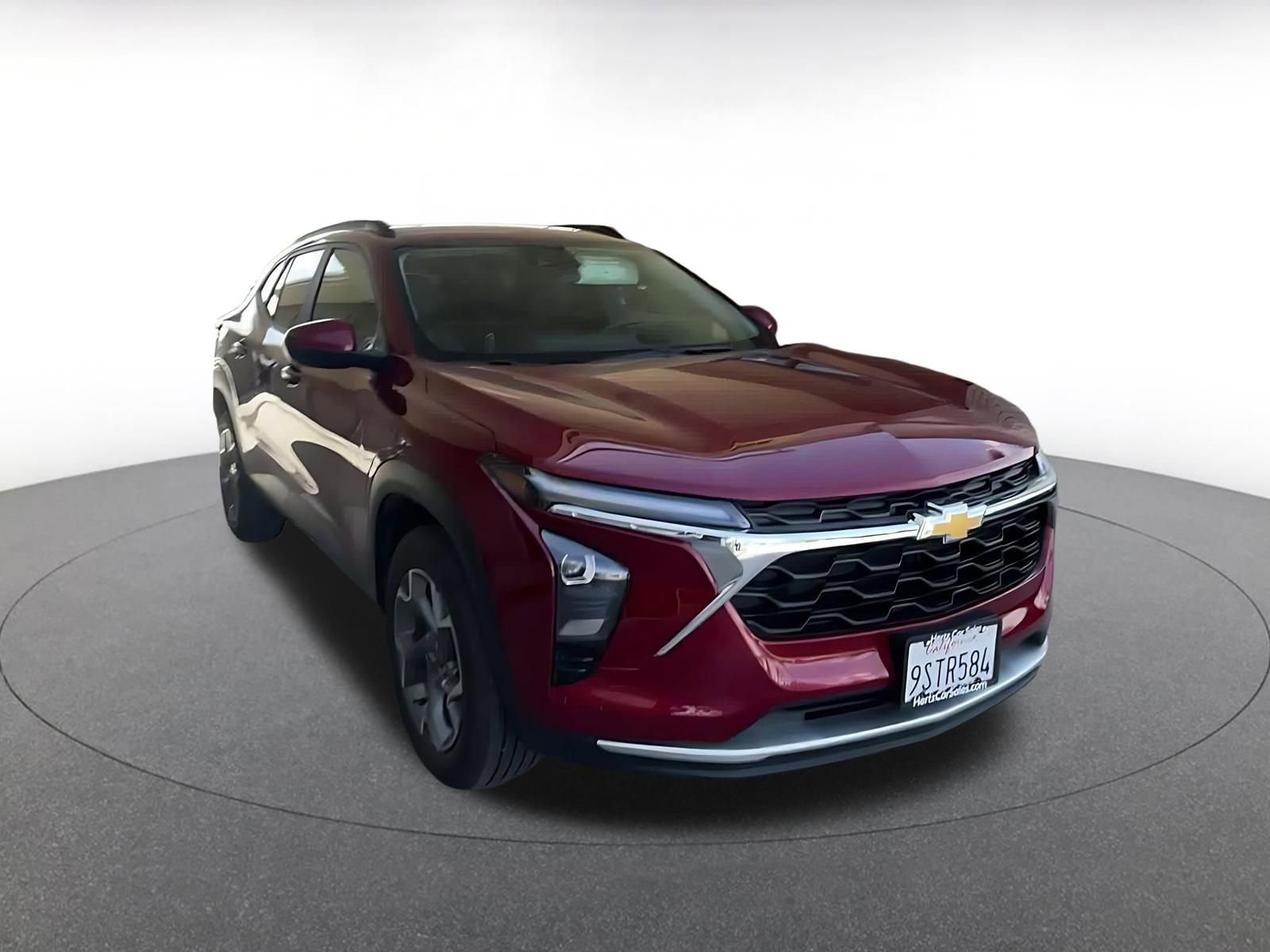 Used 2025 Chevrolet Trax LT image 3