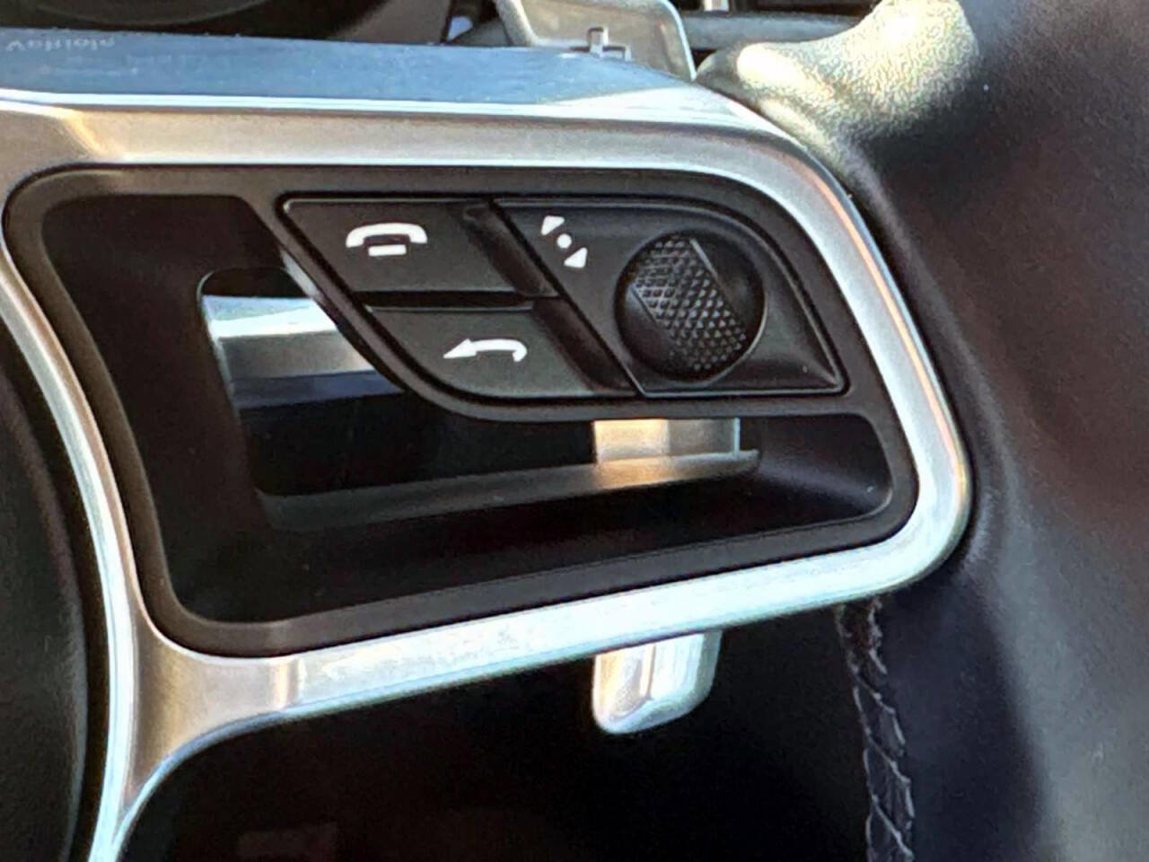 Used 2017 Porsche Macan image 19