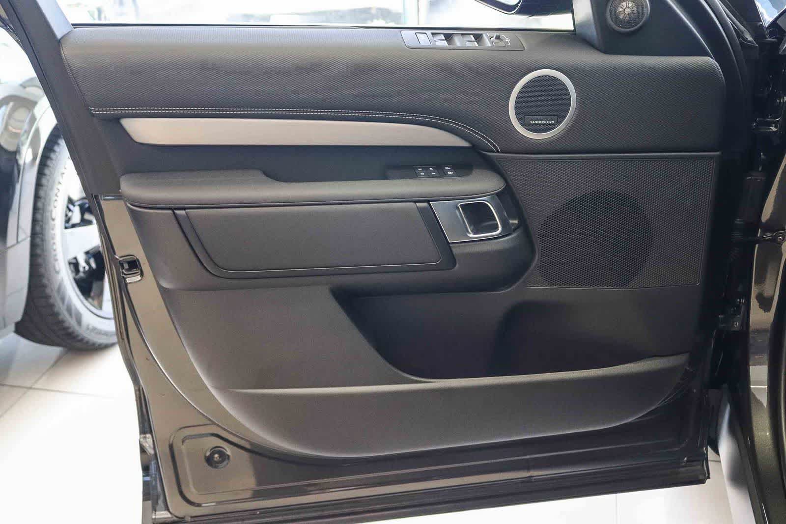 New 2026 Land Rover Discovery Dynamic SE AWD/4WD image 20