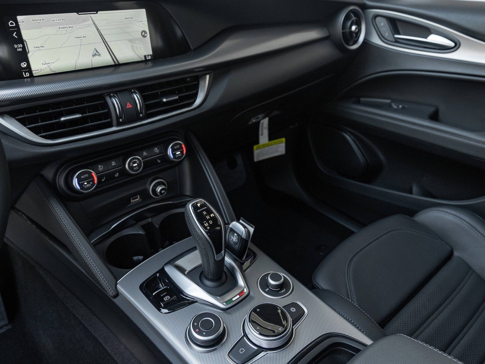 New 2024 Alfa Romeo Stelvio Veloce image 11