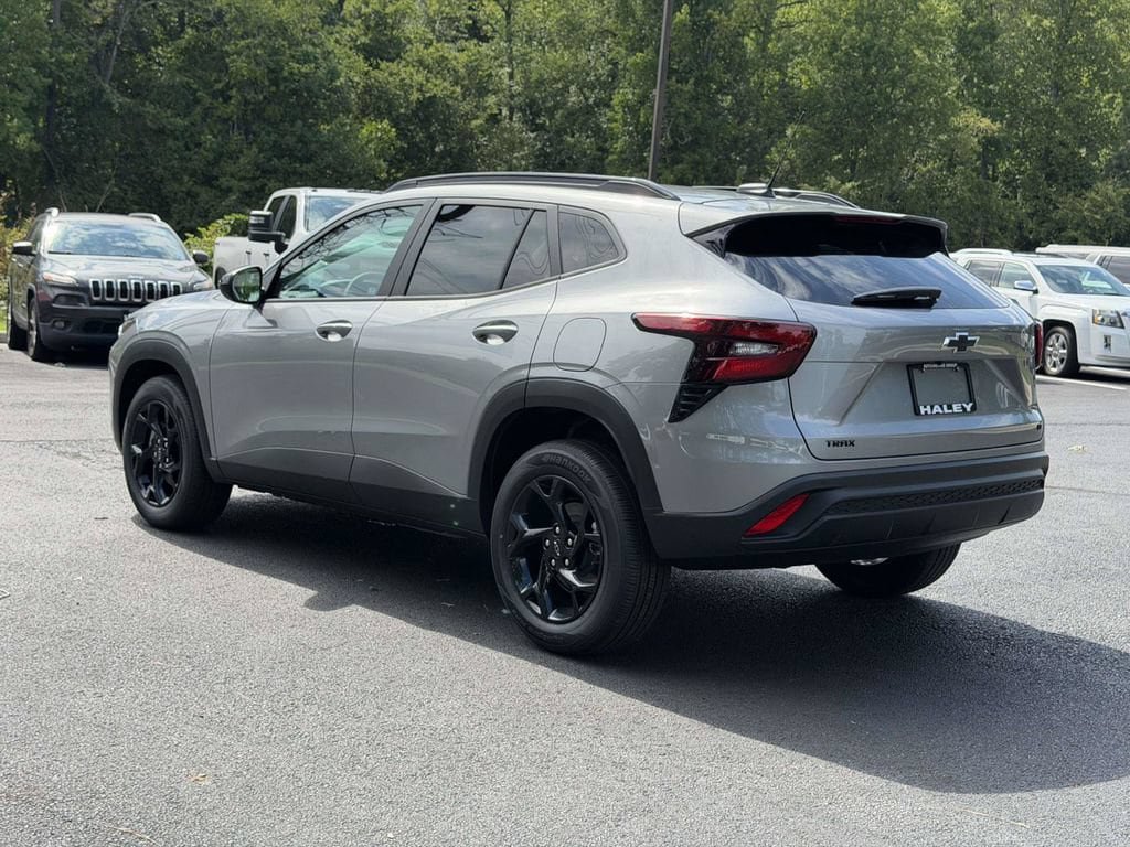 New 2026 Chevrolet Trax LT w/ Driver Confidence Package FWD image 22