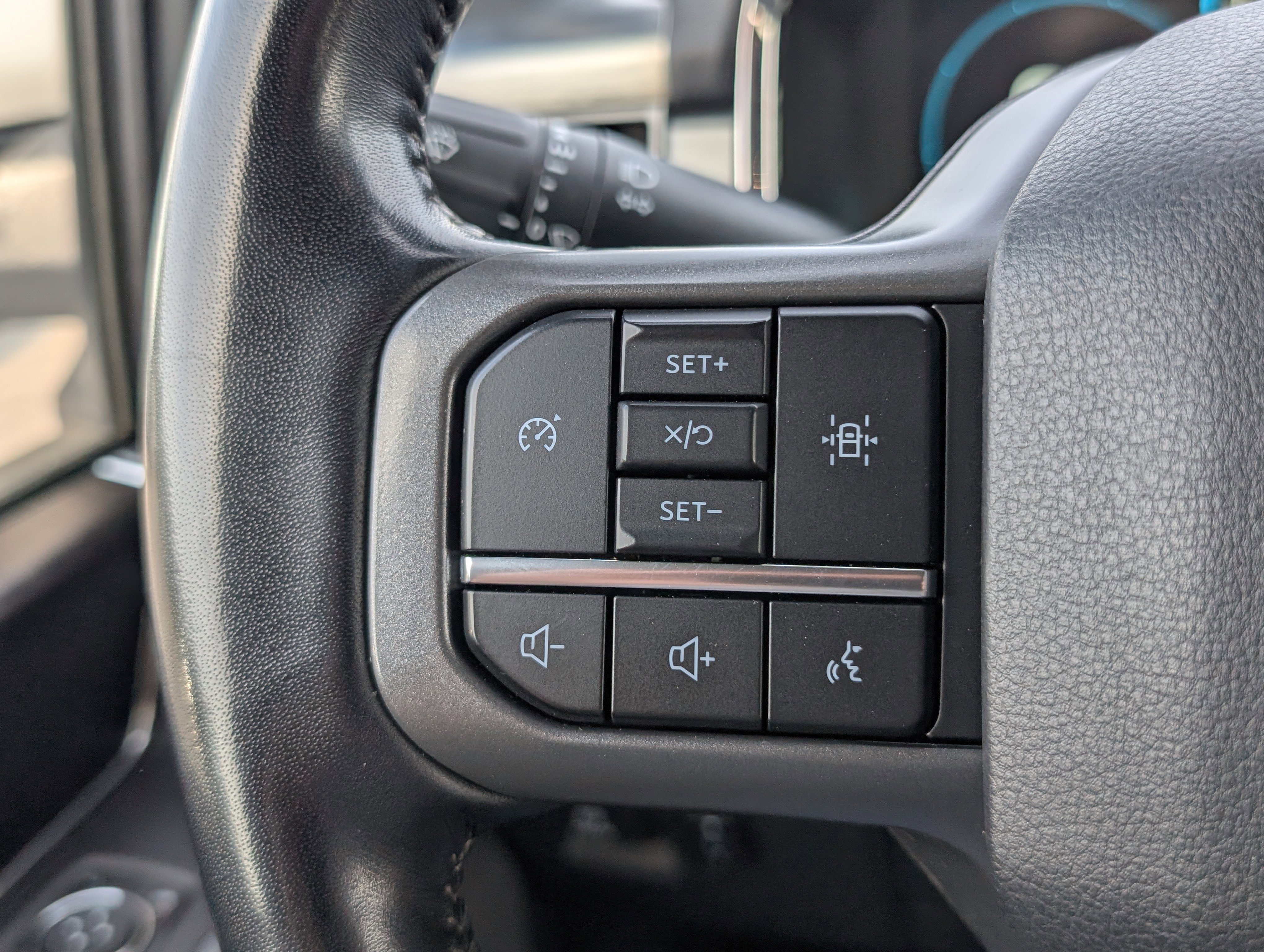 Used 2022 Ford F150 Lariat w/ Equipment Group 501A Mid AWD/4WD image 27