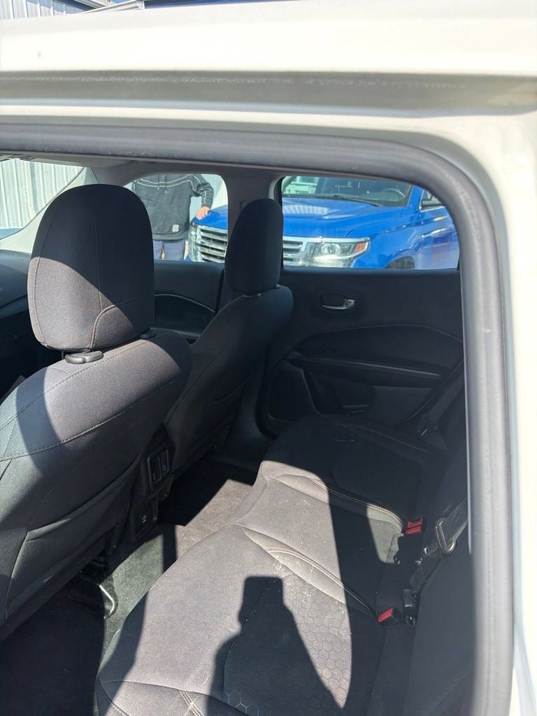 Used 2018 Jeep Compass Sport FWD image 8
