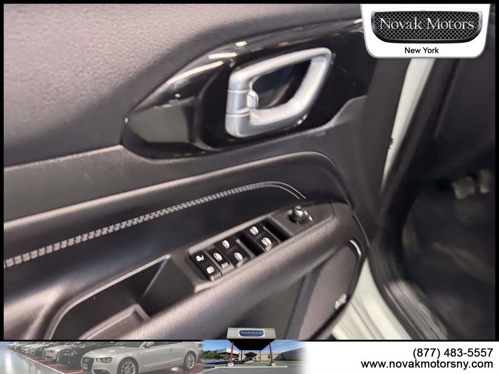 Used 2023 Jeep Compass High Altitude image 12