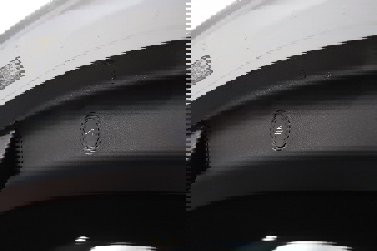 Used 2023 Tesla Model Y Long Range image 43