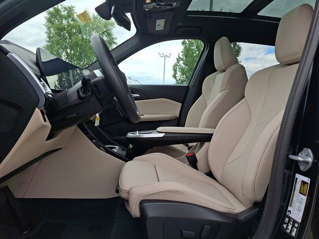 Used 2025 BMW X1 xDrive28i w/ Technology Package AWD/4WD image 13