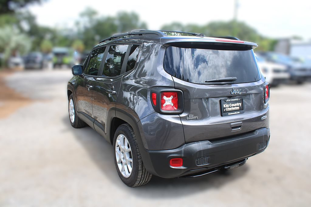 Used 2021 Jeep Renegade Latitude FWD image 12