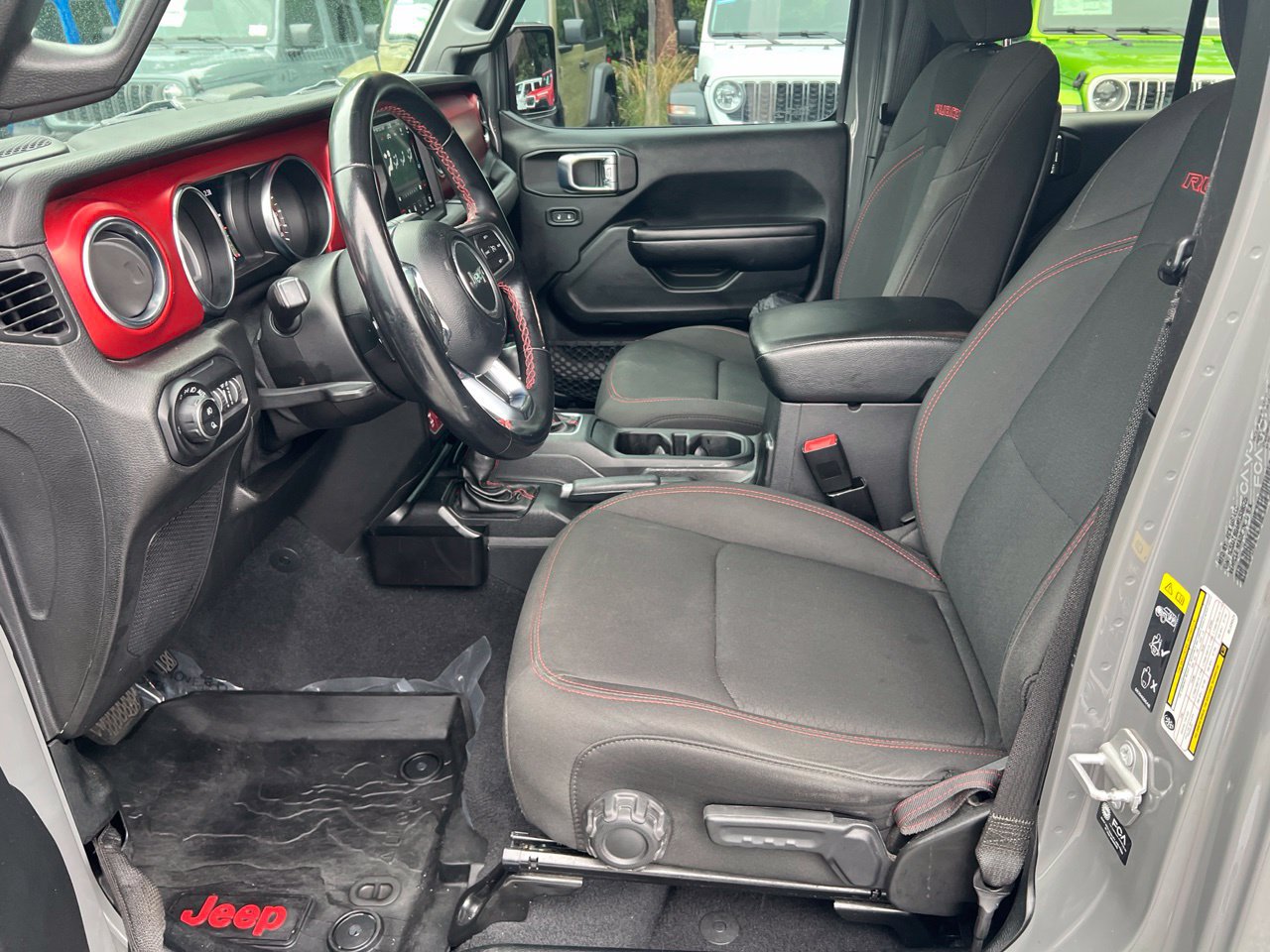 Used 2021 Jeep Gladiator Rubicon AWD/4WD image 17