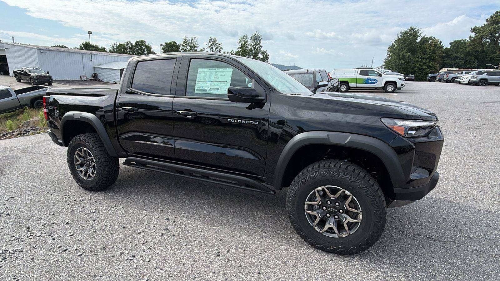 New 2026 Chevrolet Colorado ZR2 w/ Technology Package AWD/4WD image 6