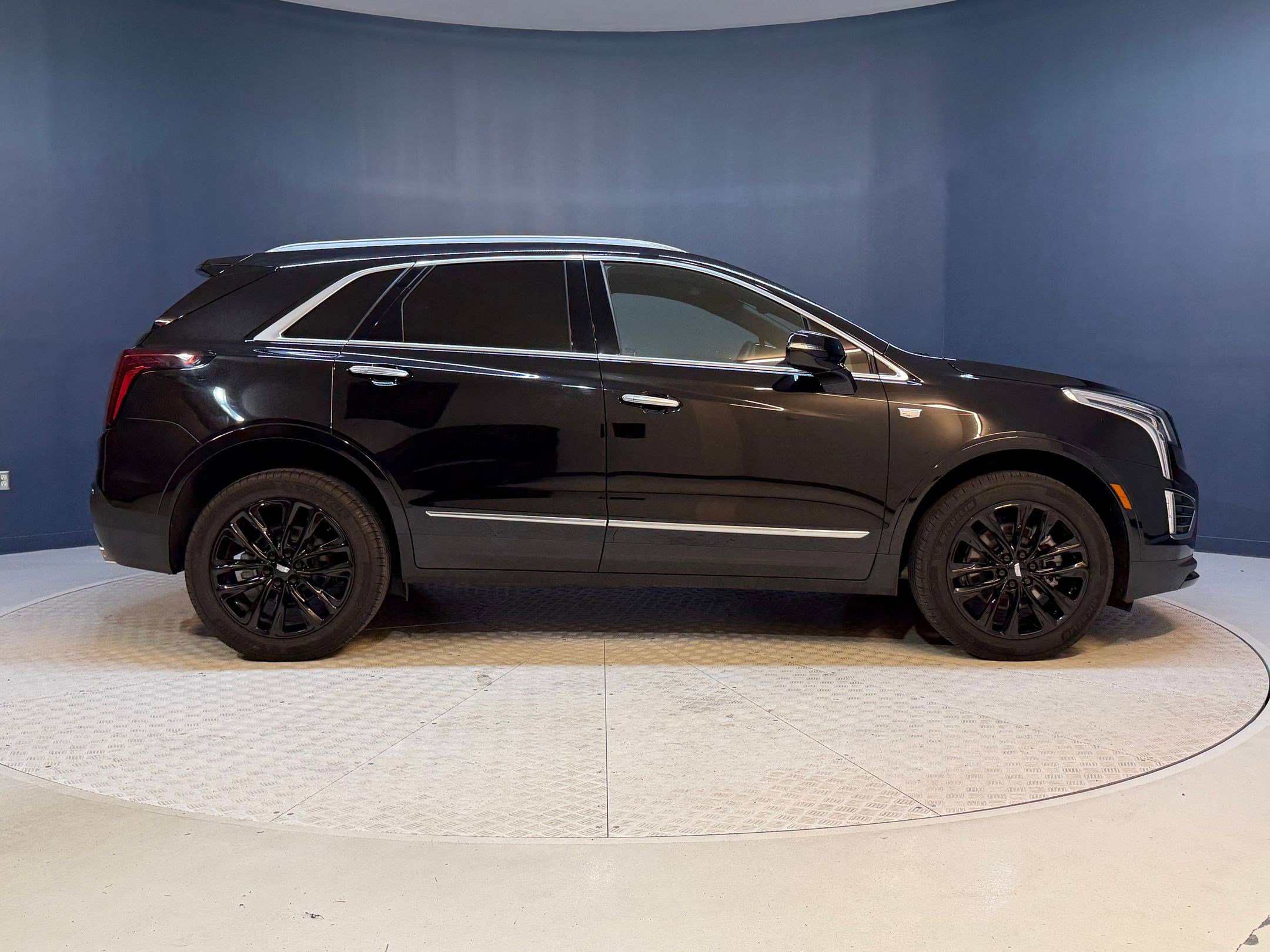 Certified 2022 Cadillac XT5 Luxury FWD image 8