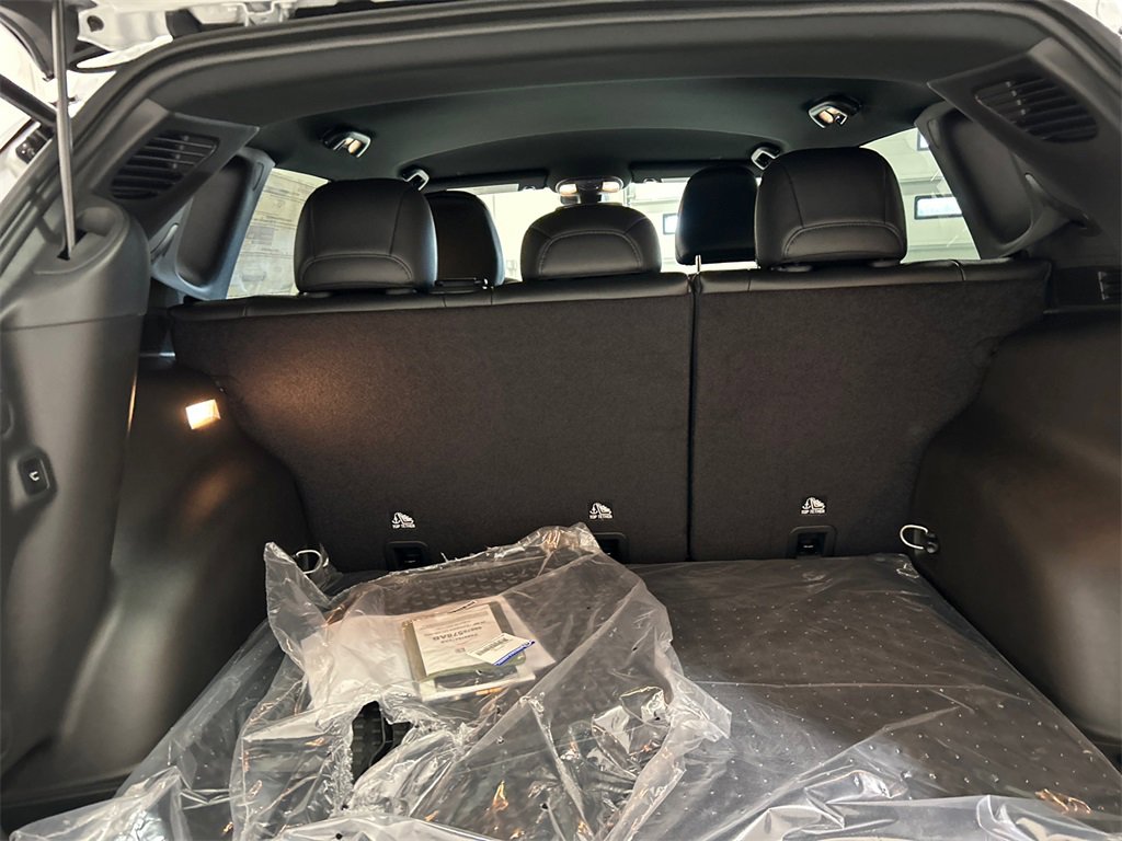 New 2025 Jeep Compass Latitude w/ Convenience Group image 33