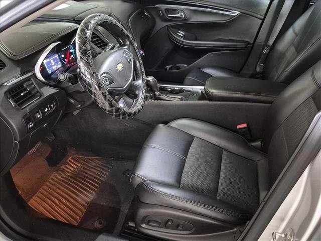 Used 2017 Chevrolet Impala LT w/ Convenience Package FWD image 11