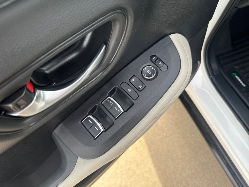 Used 2026 Honda HR-V EX-L image 12