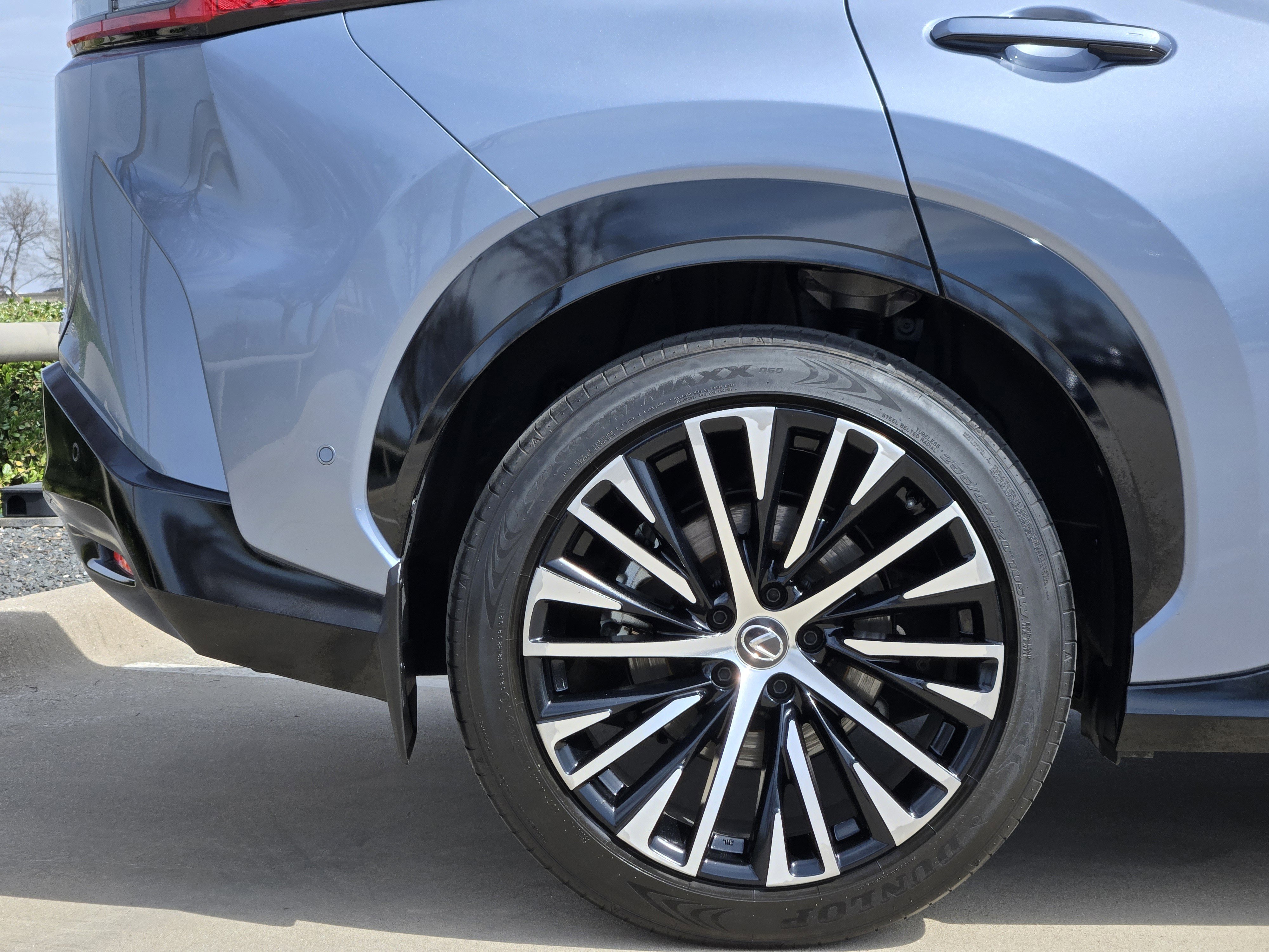 Used 2023 Lexus RZ 450e Premium w/ Technology Package image 7