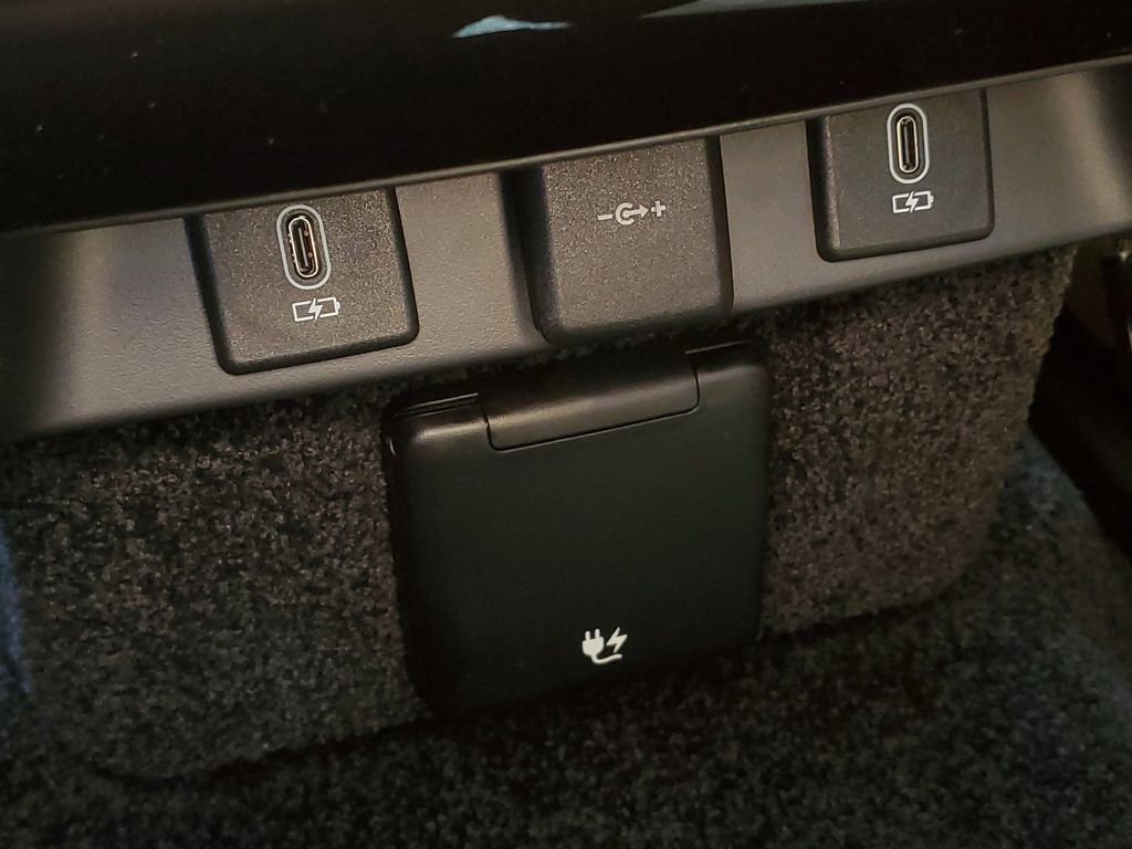 New 2026 Land Rover Range Rover SE image 30