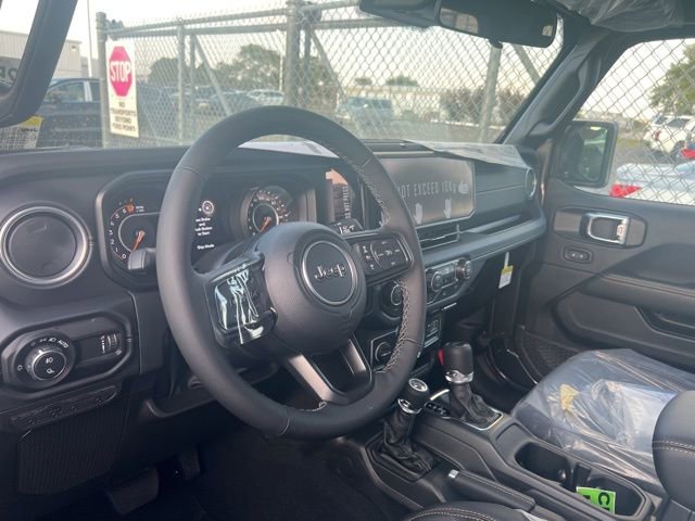 New 2025 Jeep Gladiator Sport image 7