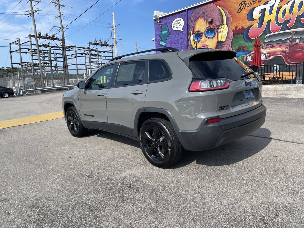 Certified 2023 Jeep Cherokee Altitude Lux w/ Lux Elite Package AWD/4WD image 3