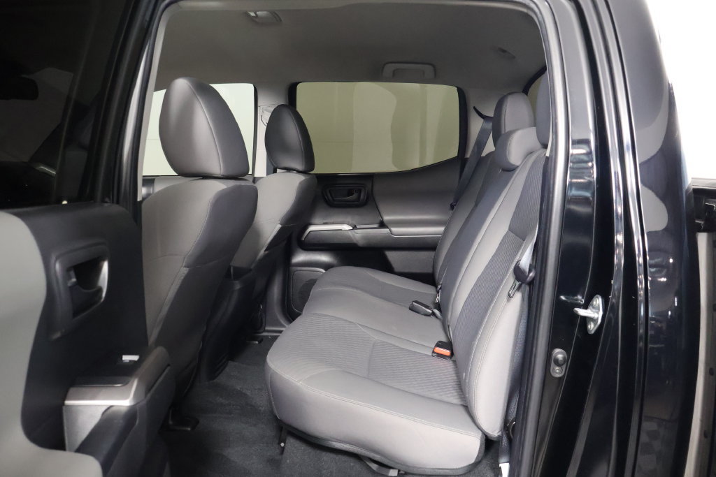 Used 2022 Toyota Tacoma SR5 RWD image 11