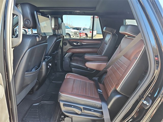 Used 2023 GMC Yukon Denali Ultimate image 11