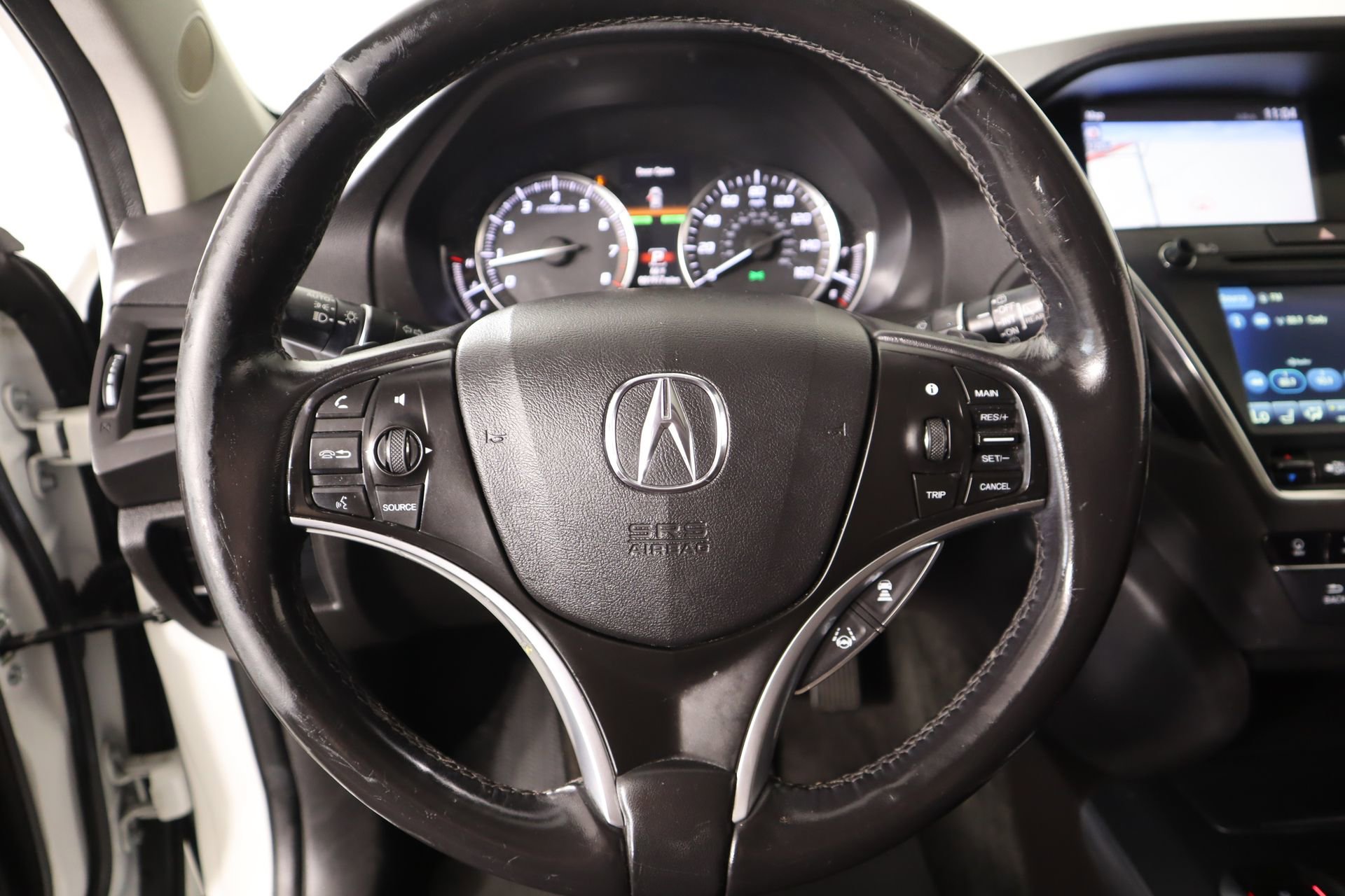 Used 2018 Acura MDX SH-AWD w/ Technology Package image 3