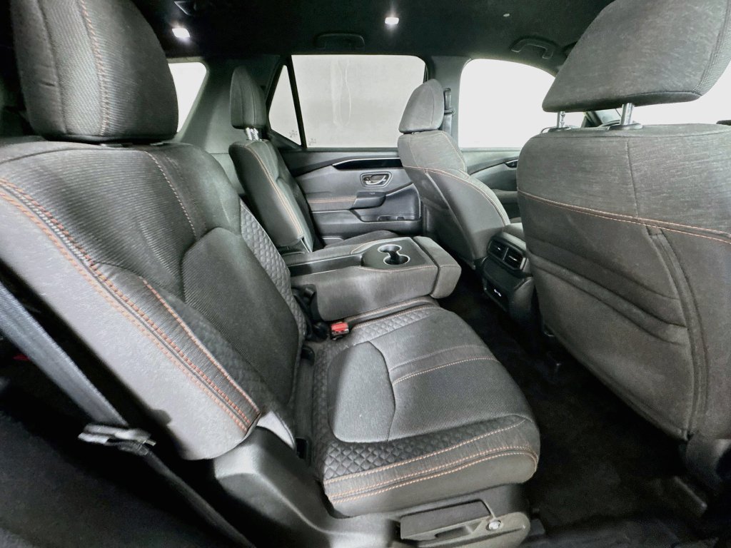 Used 2023 Honda Pilot Sport image 34