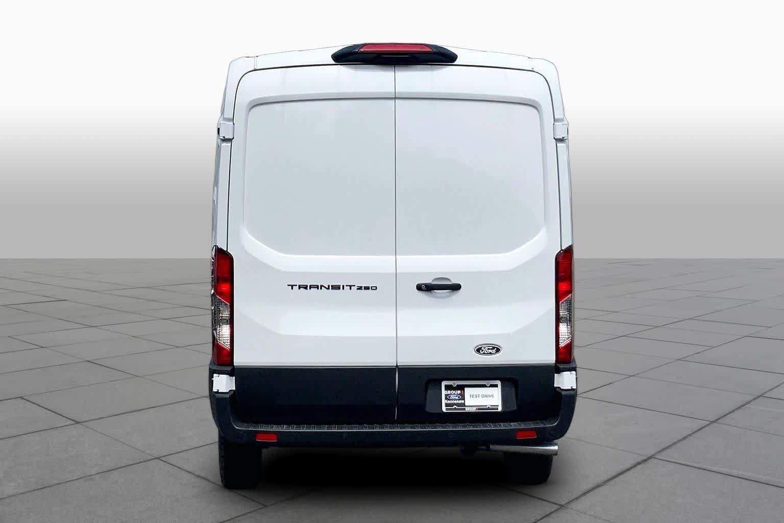 New 2026 Ford Transit 250 148 Medium Roof w/ Load Area Protection Package RWD image 4