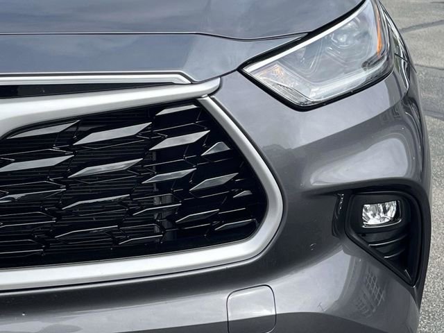 Used 2021 Toyota Highlander XLE image 10