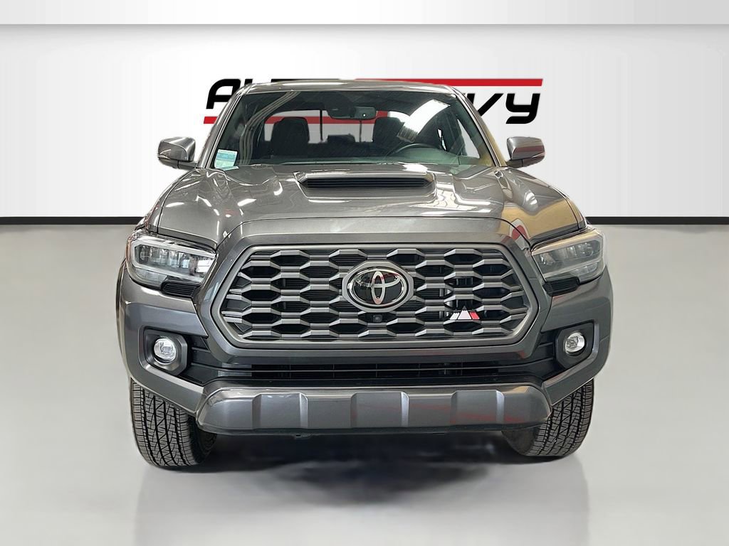 Used 2023 Toyota Tacoma TRD Sport w/ Advanced Technology Package image 2