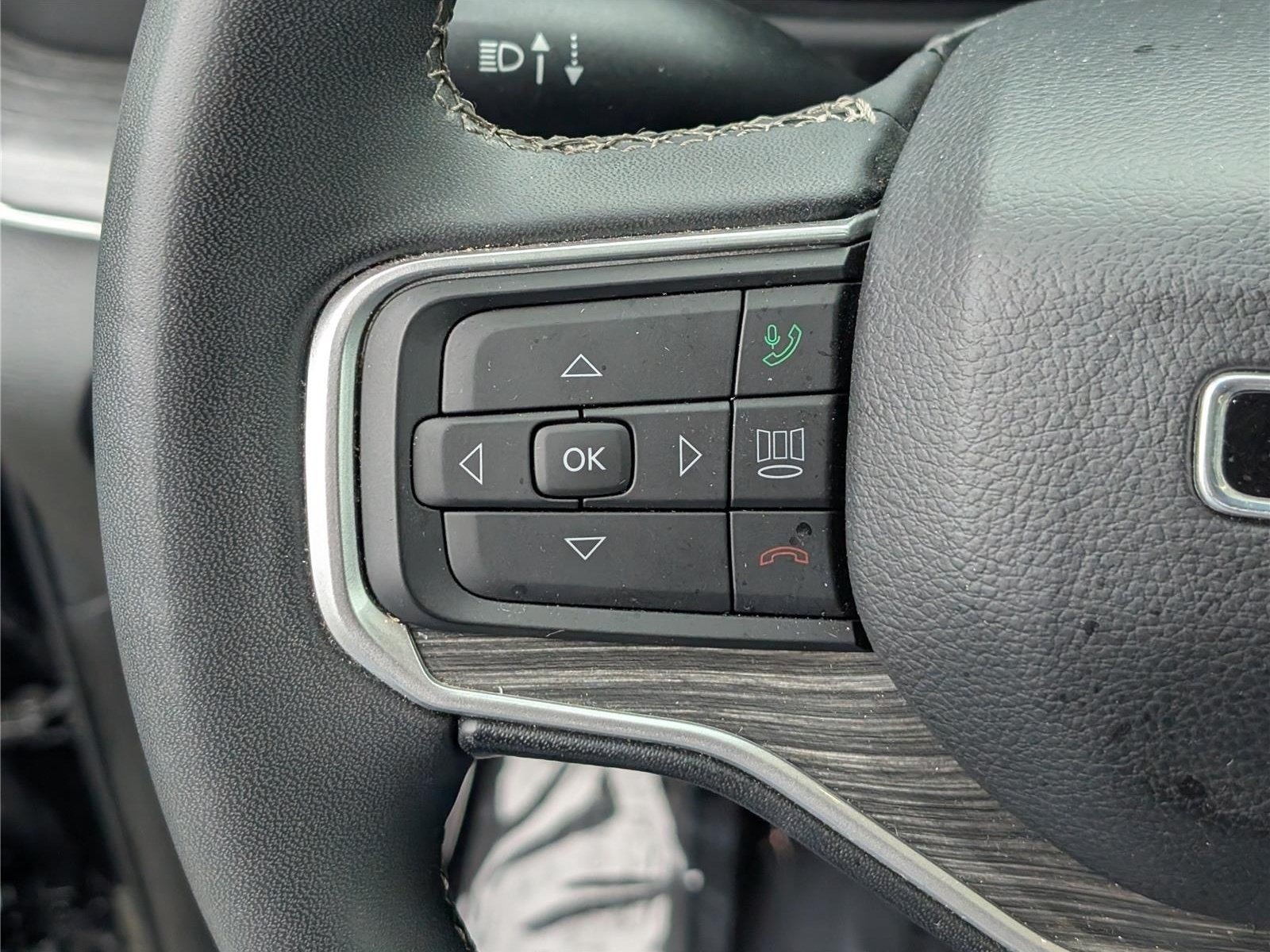 Used 2024 Jeep Wagoneer Series II w/ Flexible Seating Group AWD/4WD image 25