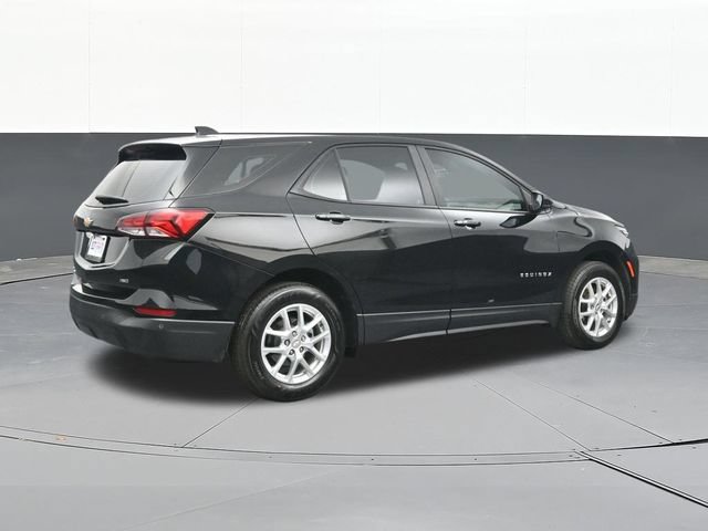 Used 2024 Chevrolet Equinox LS AWD/4WD image 17