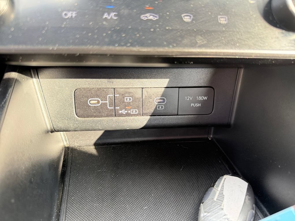 Used 2025 Hyundai Sonata SEL FWD image 32