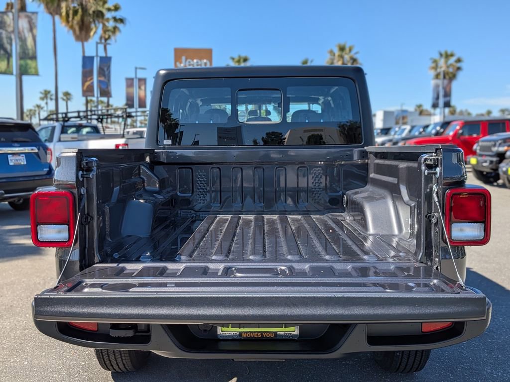 New 2026 Jeep Gladiator Sport AWD/4WD image 7