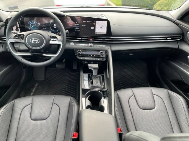 Used 2026 Hyundai Elantra Limited FWD image 28