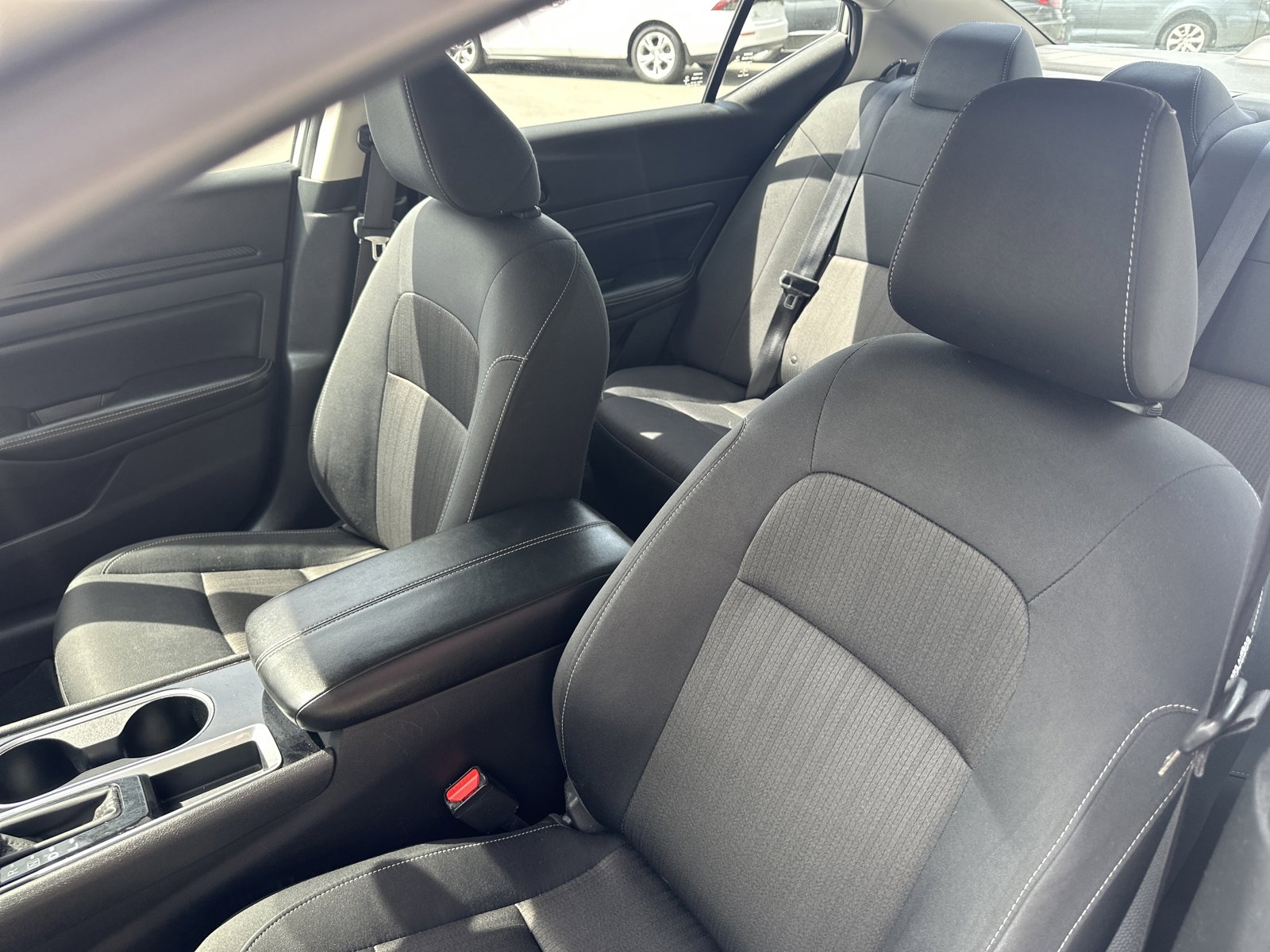Used 2024 Nissan Altima 2.5 SV FWD image 18