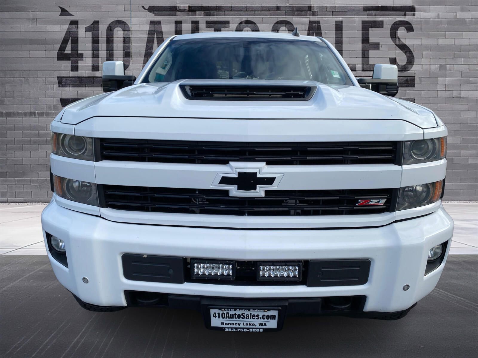 Used 2015 Chevrolet Silverado 3500 LTZ image 6