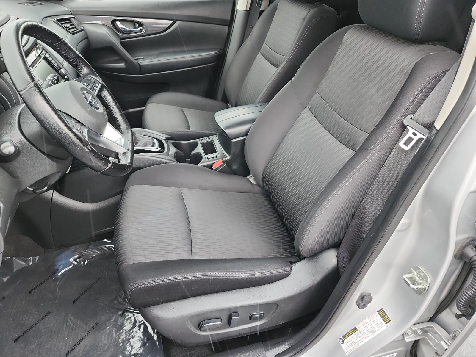 Used 2020 Nissan Rogue SV AWD/4WD image 9