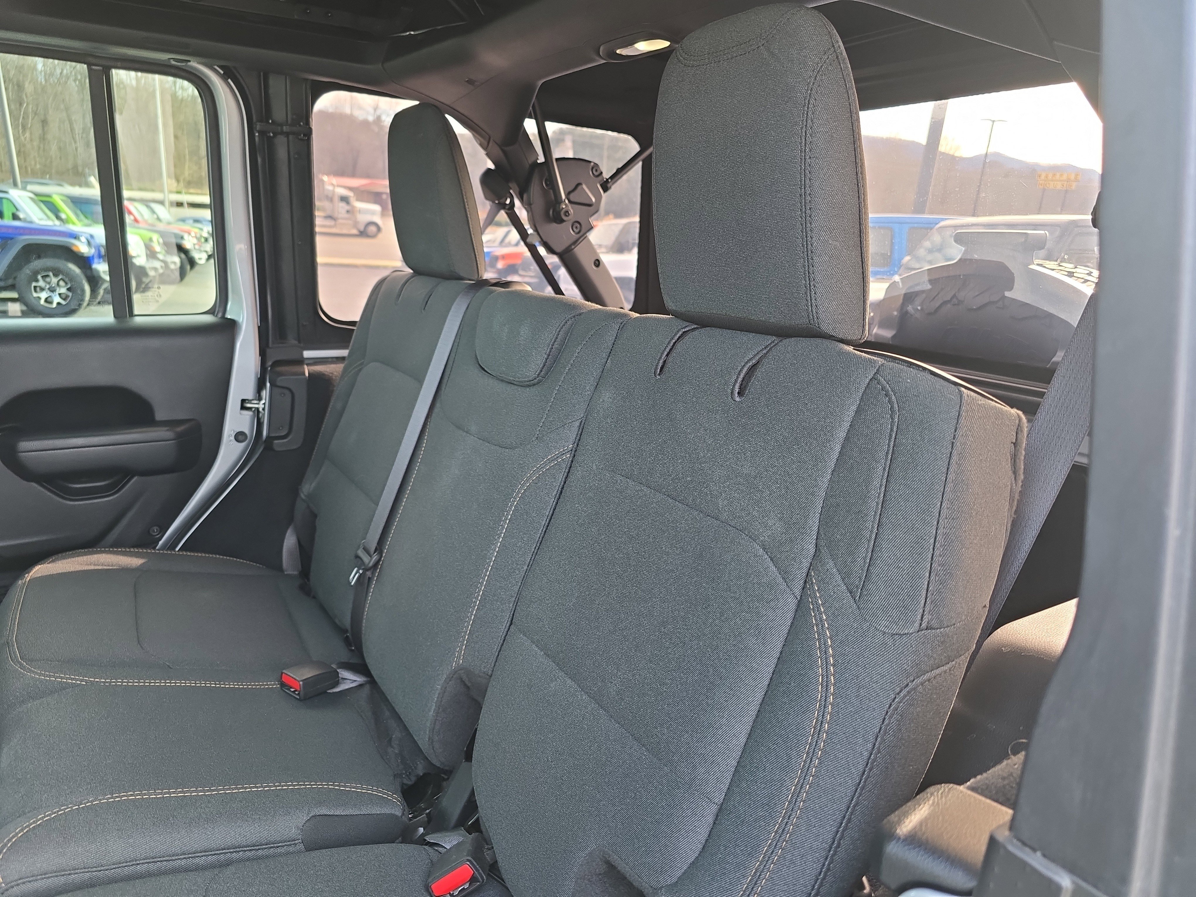 Used 2024 Jeep Wrangler Willys image 17