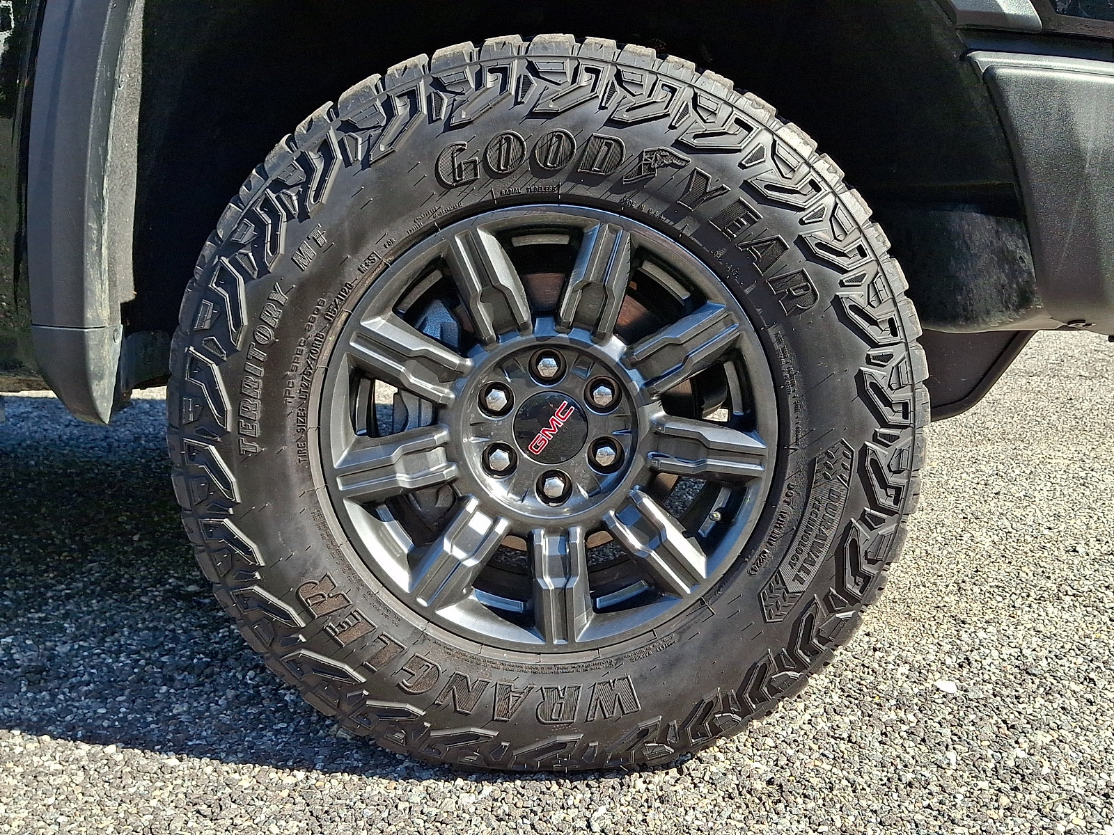 Used 2024 GMC Sierra 1500 AT4X AWD/4WD image 8