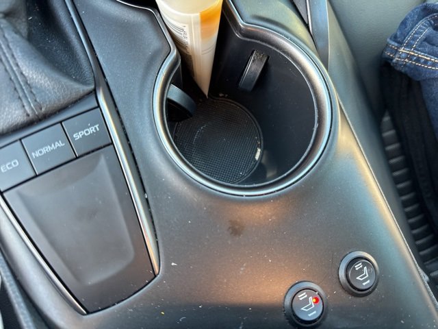 Used 2022 Toyota Camry SE image 10