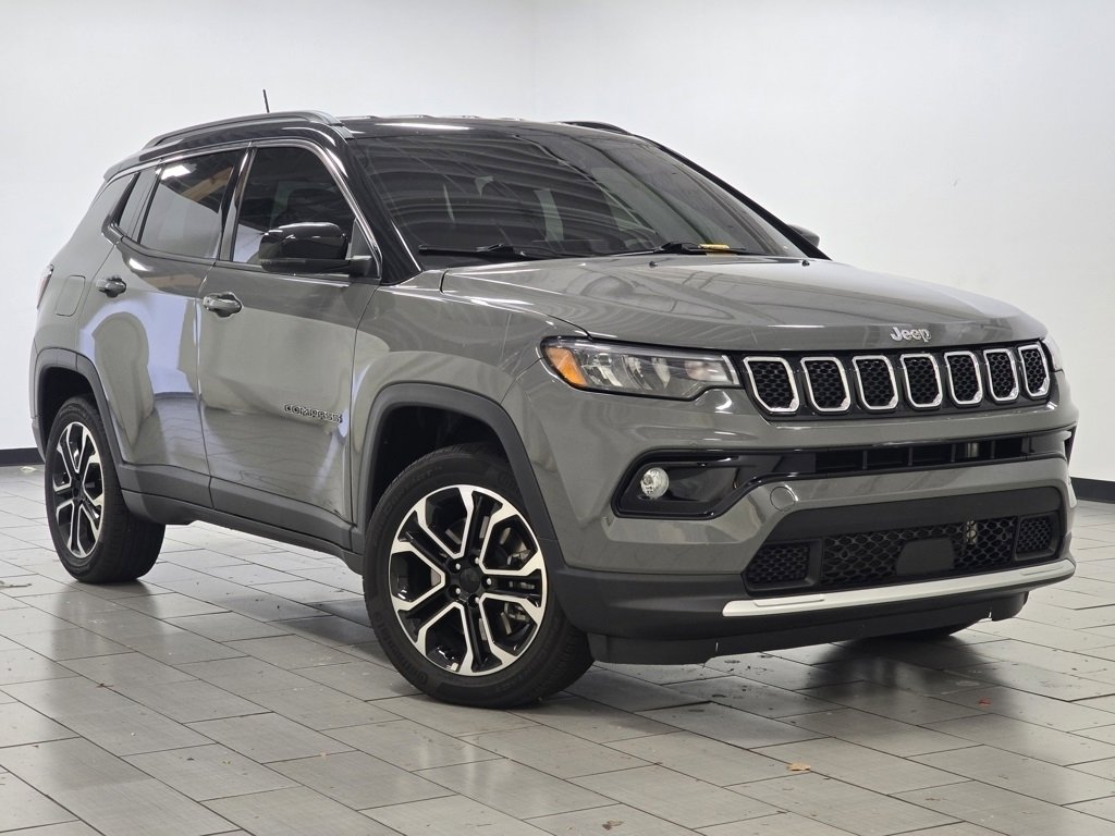 Used 2024 Jeep Compass Limited image 2