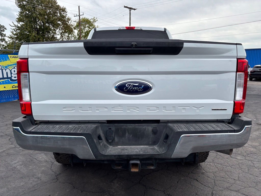Used 2018 Ford F350 XLT w/ FX4 4x4 Off Road Package image 3