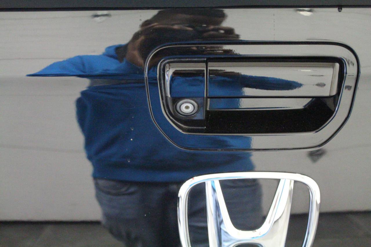 Used 2017 Honda Ridgeline Sport image 28