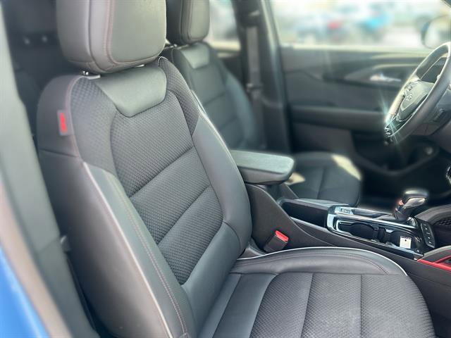 Used 2023 Chevrolet TrailBlazer RS w/ Sun and Liftgate Package image 23