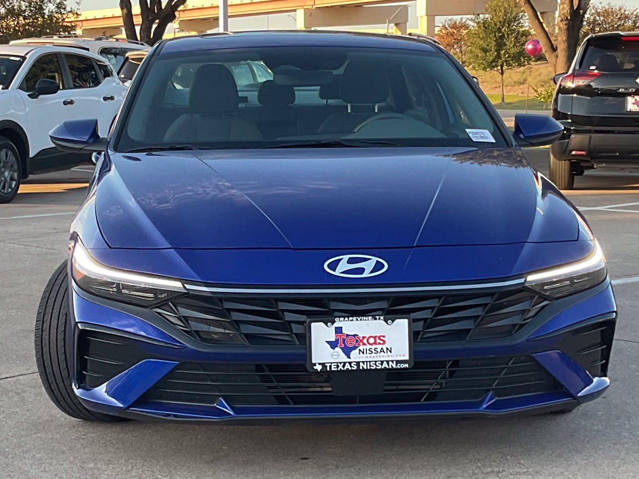 Used 2025 Hyundai Elantra SEL FWD image 2