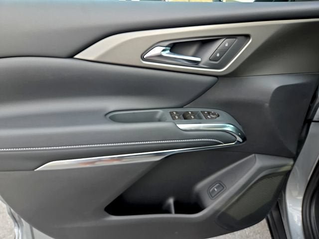 New 2027 Chevrolet Traverse LT w/ Driver Confidence Package AWD/4WD image 16