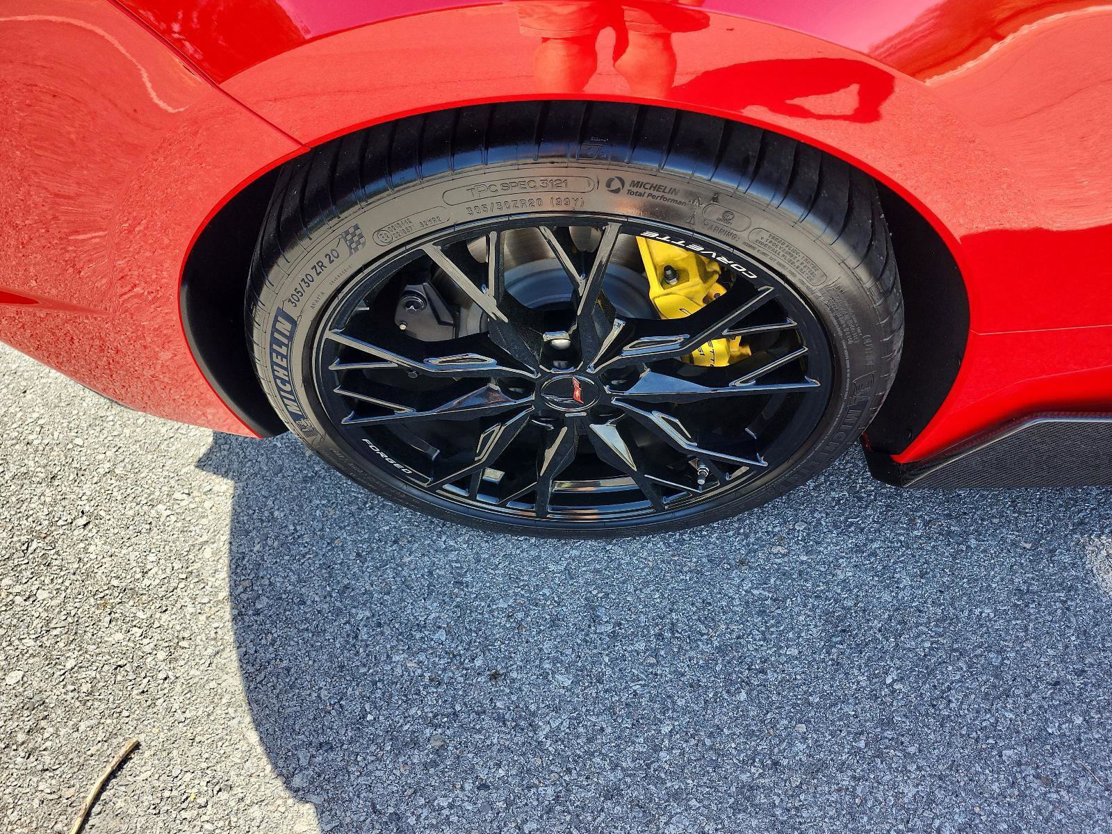 Used 2025 Chevrolet Corvette Stingray Premium Conv w/ Z51 Performance Package image 6