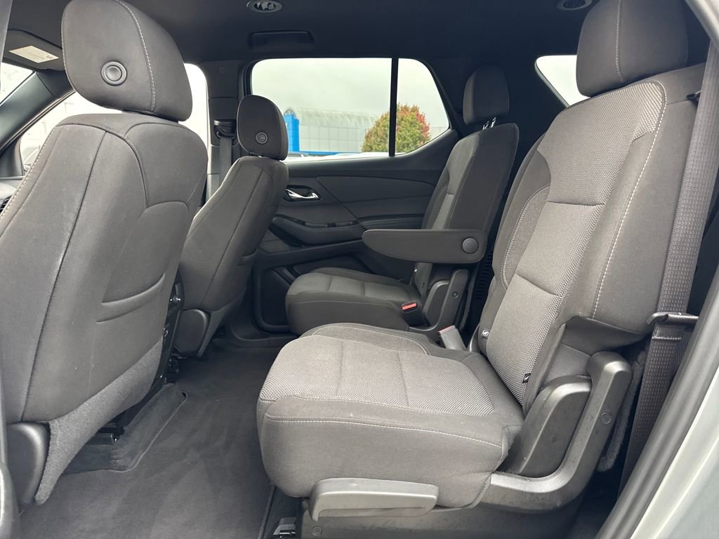 Used 2023 Chevrolet Traverse LT image 14
