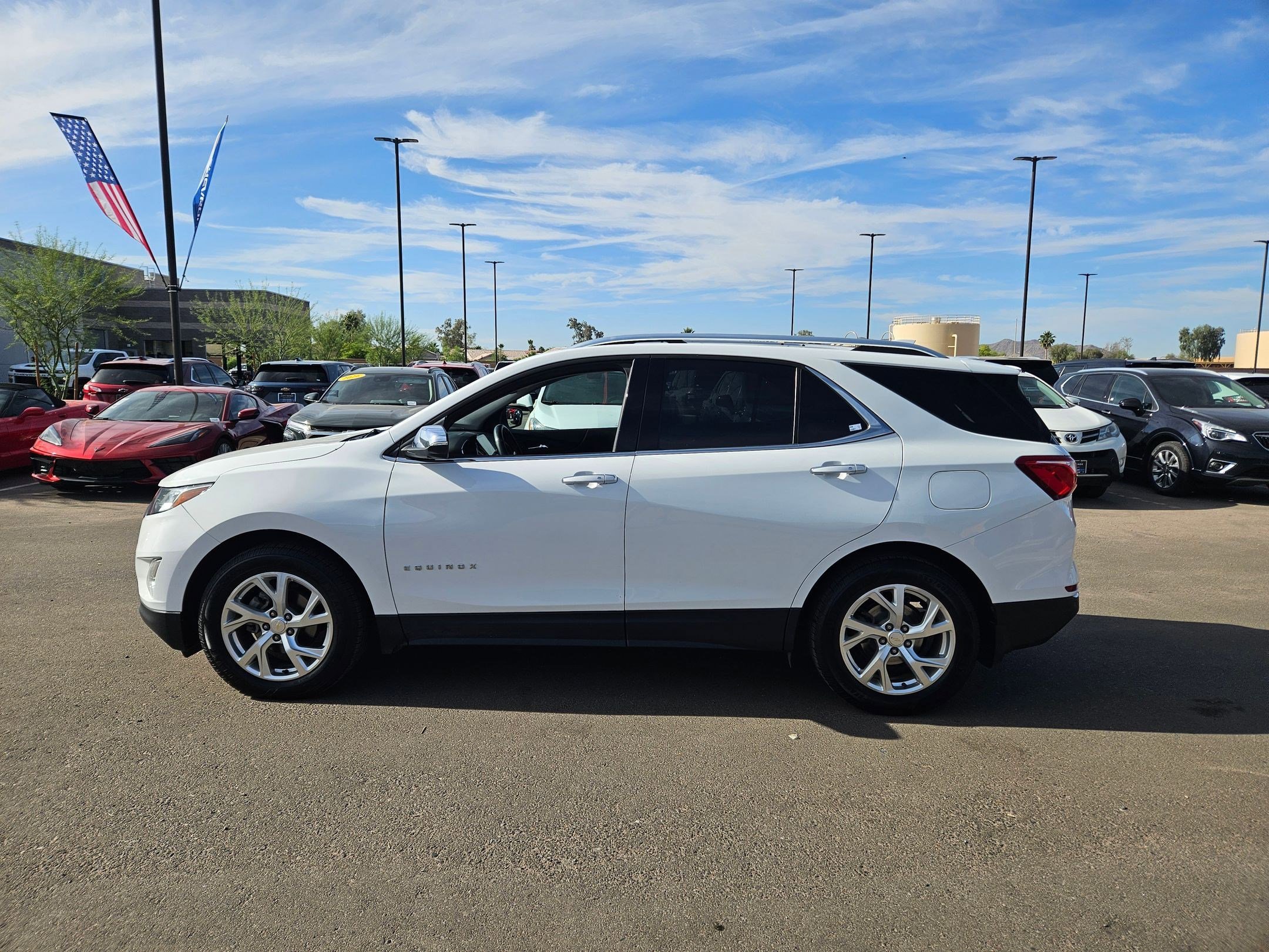 Used 2019 Chevrolet Equinox Premier w/ Premier True North Edition AWD/4WD image 2